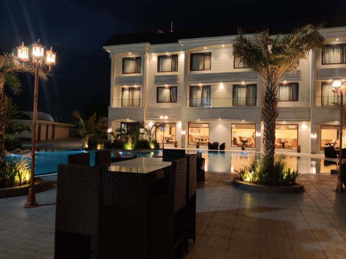The Imperial Prime Clarks Inn Suites, Bhilwara Экстерьер фото
